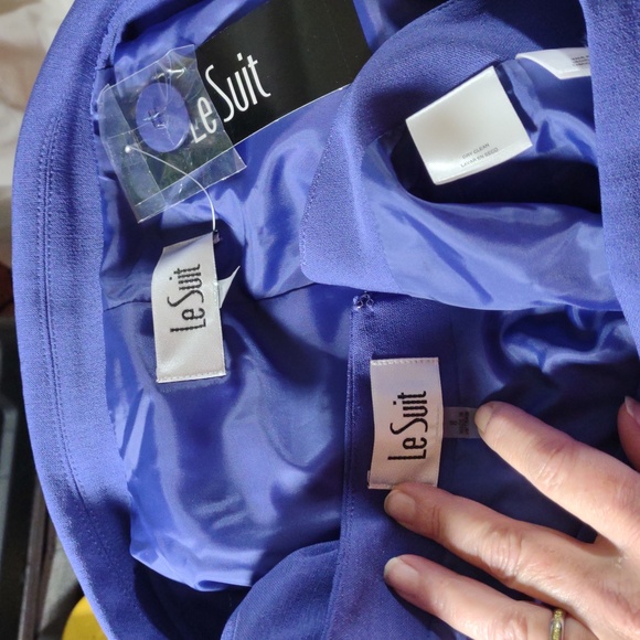 NWT Le Suit Elegant Purple/Merino Blue Blazer & Skirt Suit - Size 8 - Picture 14 of 15
